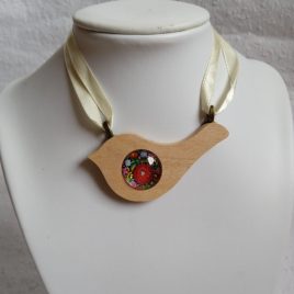 Madárkás kalocsai mintás nyaklánc, magyaros ékszer, folklór nyaklánc