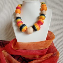 Napfelkelte textilbogyó nyaklánc, fonal nyaklánc, golyó nyaklánc