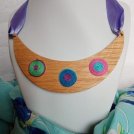 Félhold fa és fonalnyaklánc, egyedi ékszer, bohém nyaklánc, különleges ajándék, textilékszer