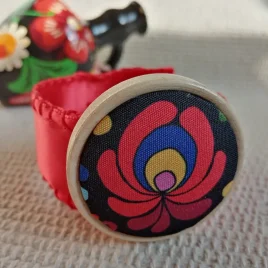 Matyó mintás karkötő vagy sálgyűrű, folklór textil ékszer, magyar népviselet, magyaros ékszer