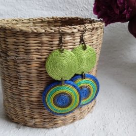 ELKELT Dupla Páva OGEL fonal fülbevaló, textil ékszer, fonalékszer, páva ékszer