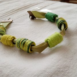 ELKELT Zöld bokalánc, textilbogyó bokalánc, bokaékszer, nyári viselet, lábdísz, lábékszer